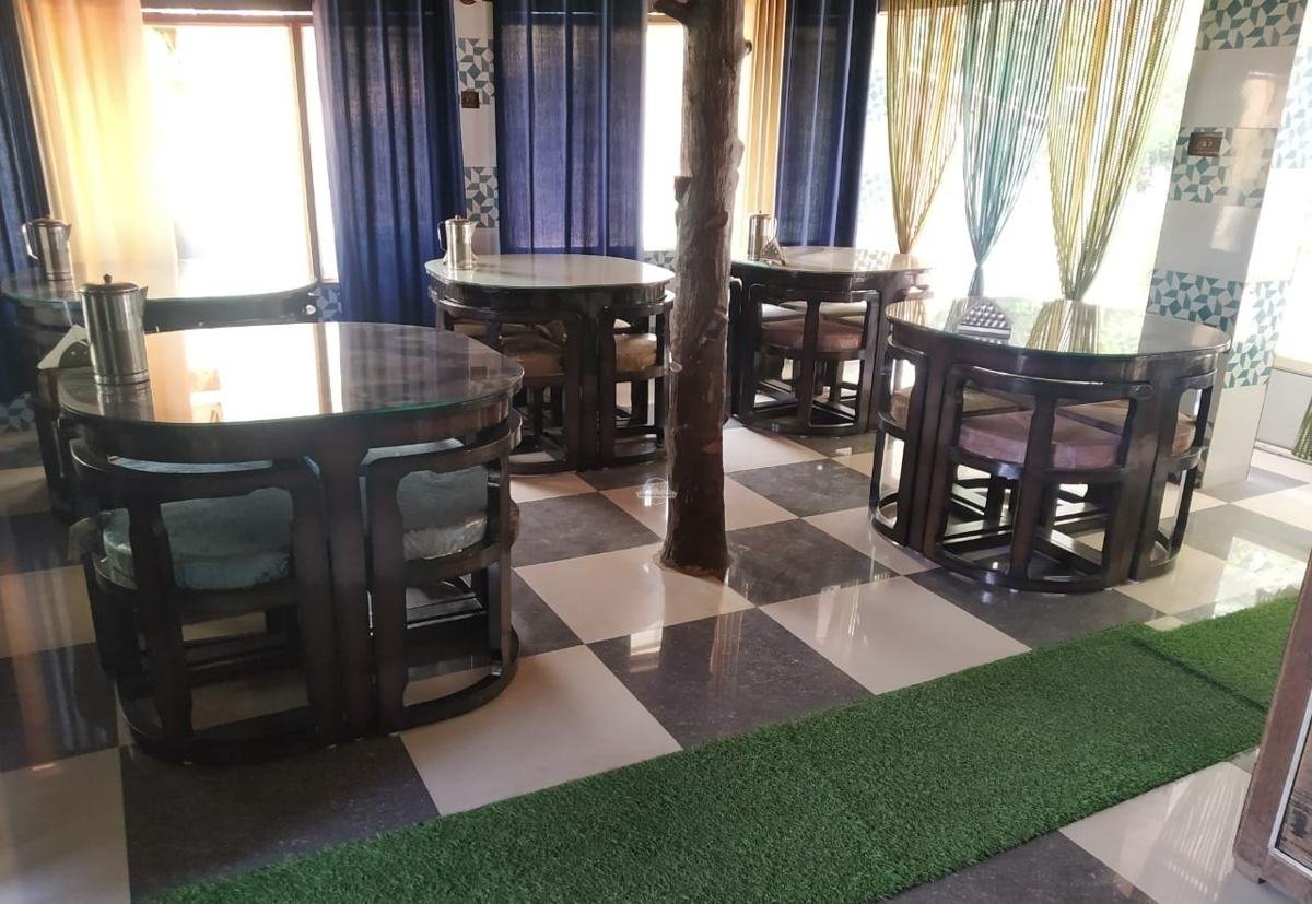Dining hall tables